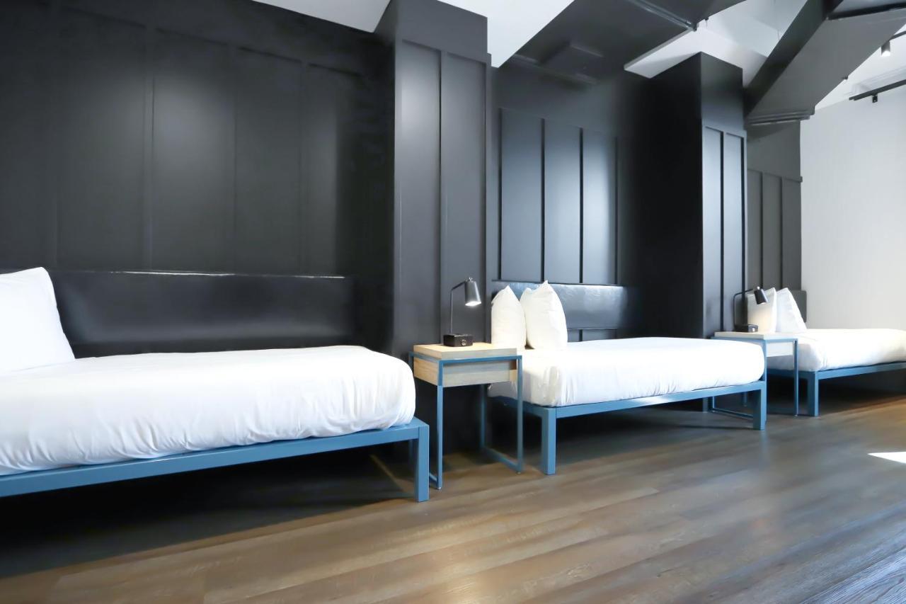 Waymore's & Casual Club Hotel 3*