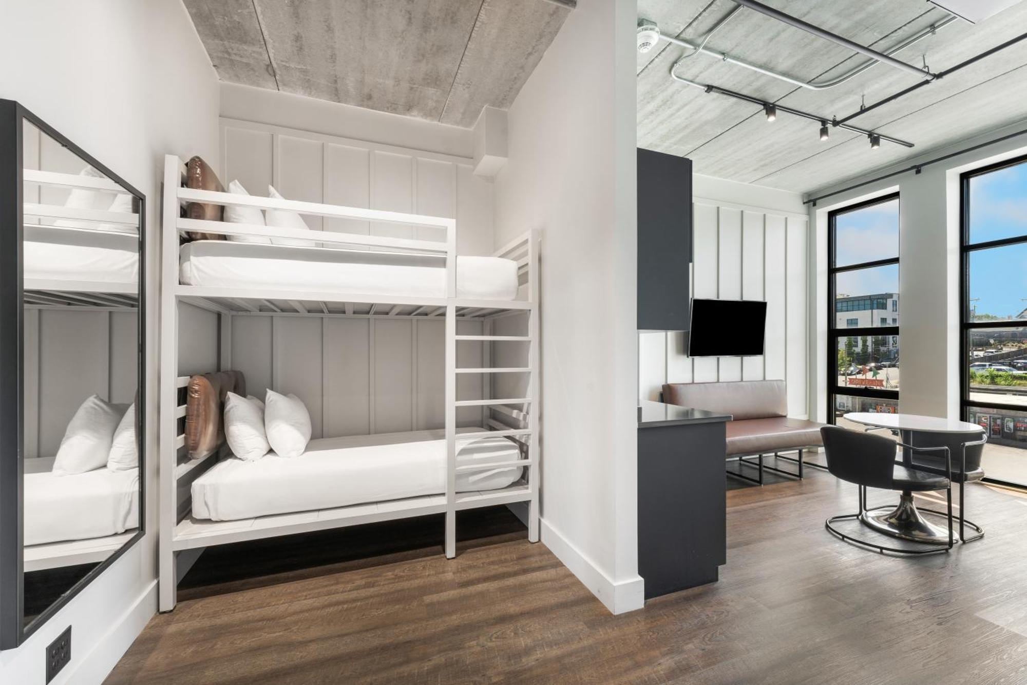 Hotel Waymore's & Casual Club 3*