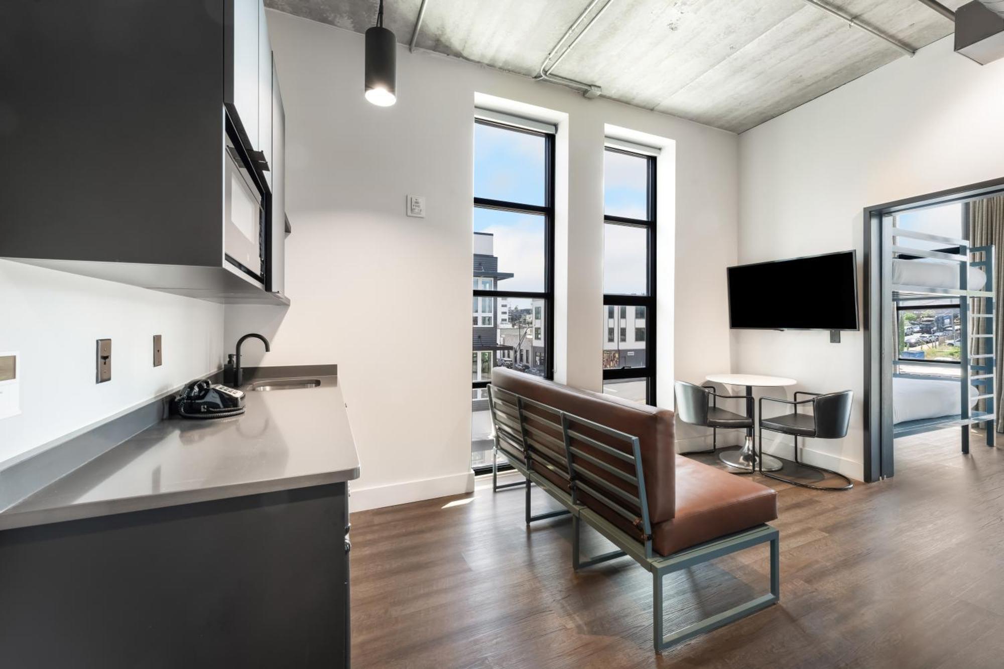 Waymore's & Casual Club Hotel Nashville
